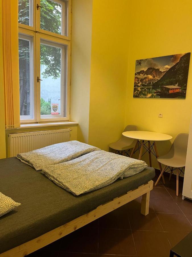 Batorego Lovely Rooms Krasków Exterior foto
